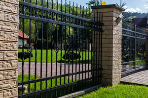 Considerations Before Investing in Commercial Fencing